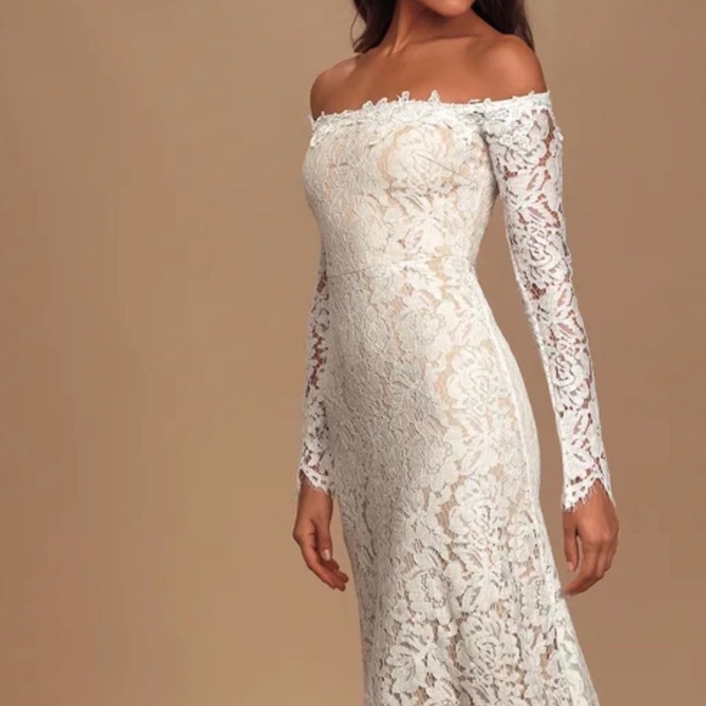 Lulu’s Off the Shoulder Lace Wedding Dress Size M